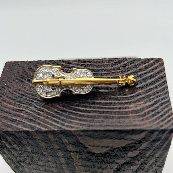 Gold tone rhinestone violin pin brooch 🎶 🎻 - Picture 1 of 8